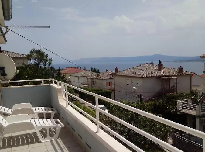 Ketryn Apartamento *